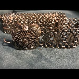 Silver Adjustable 36” Belt.